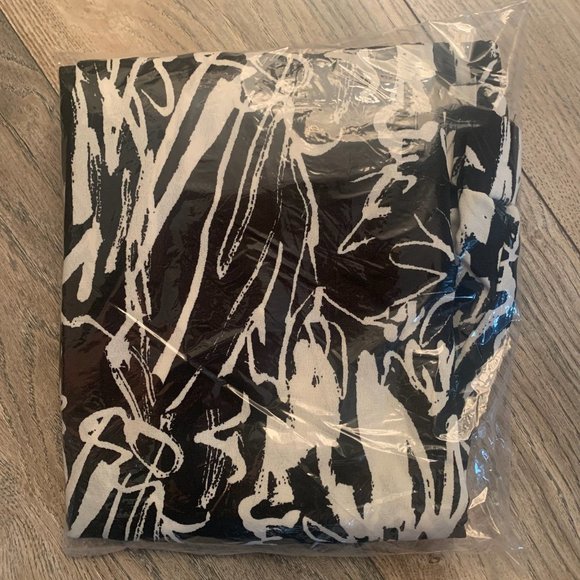 NWT TRUTH + STYLE PRINTED WOVEN CROPPED PANTS BLACK & WHITE XL - Picture 13 of 13